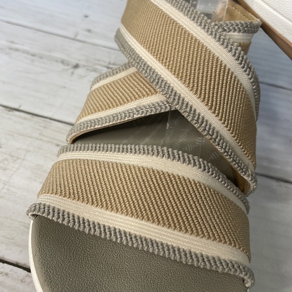 Clarks Mira Lily Tan, Gray and White Elastic Open Toe Sling Back Velcro Sandals - Picture 10 of 13